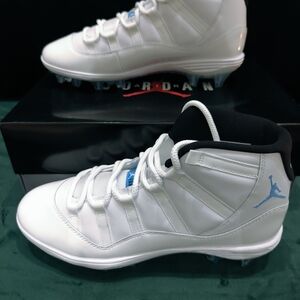 Air Jordan 11 "Legend Blue," Cleats